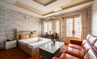 Hoang Long Hotel By Cozrum