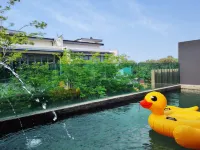 Cyberjaya Puchong Pool Villa | Sleeps 16-20 Guests