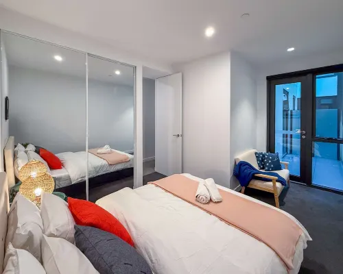 Modern 1BR Apt Near Swinburne & Glenferrie Rd 霍索恩區酒店