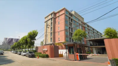 DCondo Hyde Chiang Rai チェンラーイ バス ターミナル 2周辺のホテル