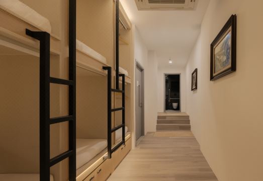 비트 1932 호스텔 조식 공간