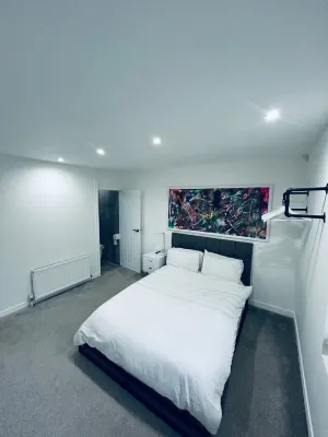 Spacious 4 Bed house for Business & Contractors