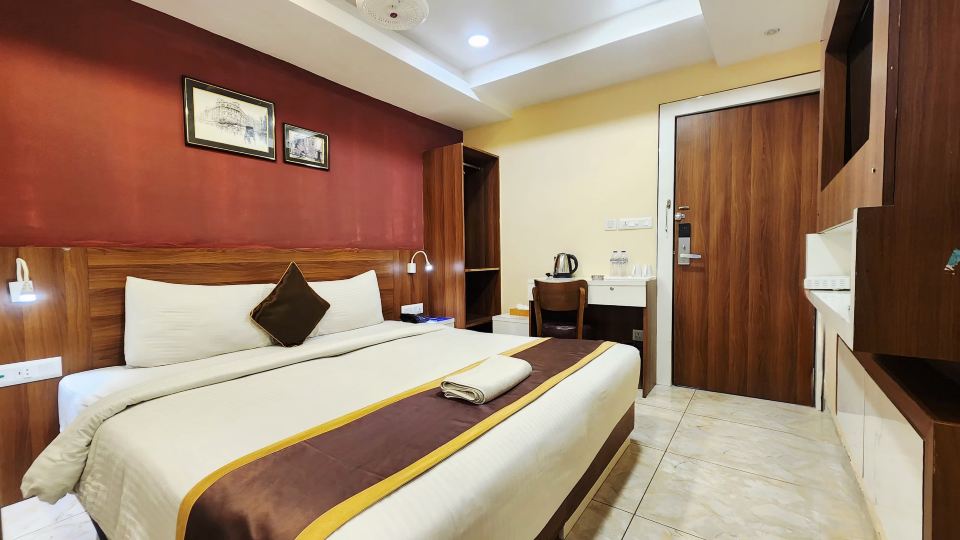 The Avenue Hotel Ballygunge