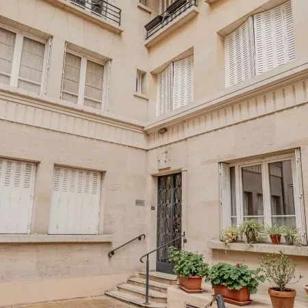 Sèvres-Lecourbe Romantic Apartment T2 Paris15