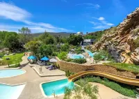 Avalon Springs Hotel