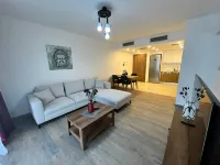 Olive Hill 14 Cozy 2-Bed Garden Apt by HolidayKeys - Apartments