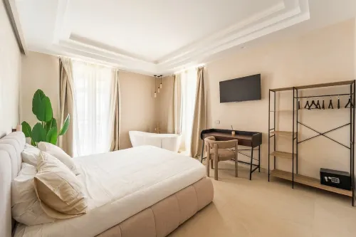 Luxe Double Apt w/ Pano View, Terrace, City Centre - 新規開業