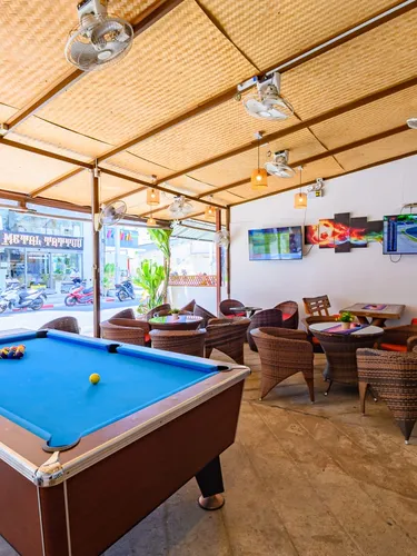 รูปภาพของR&B hostel apartments and sports bar
