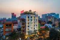 22Land 02 Nguyen Dinh Hoan - สระว่ายน้ำแบบอินฟินิตี้