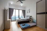 Chic 3BR in Danga Bay with Water Views & Parking Hotels in Johor Bahru