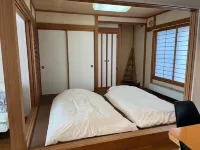 Whole House / 10 ppl/ 3 Parking /Free Wifi! Hotels in Higashikawa