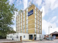 Travelodge Southampton Hotels near Houdini's Escape Room Experience - Southampton, Onslow Rd