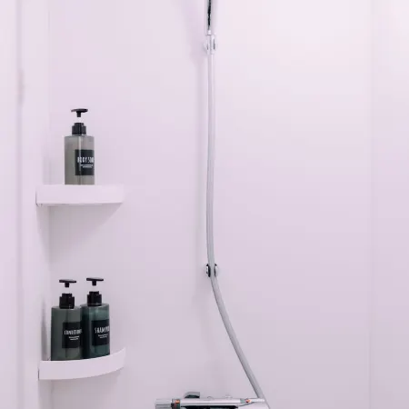 Minimalist Loft 5: Namba Compact Studio & 24/7 Gym