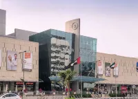 Luxury Vacation Home Nr Metro / DWTC Hotels in 