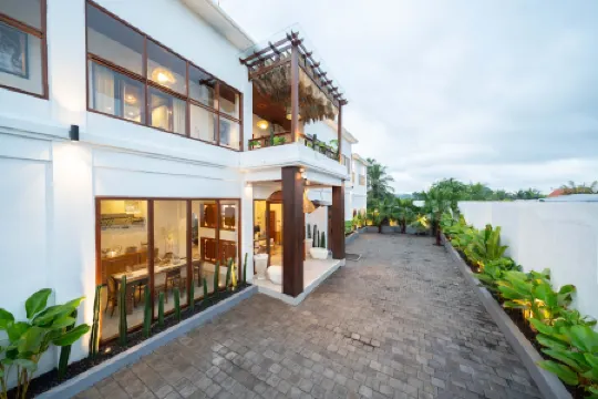 Casa Maddu Отели рядом с достопримечательностью «lapangan ume saraseda»