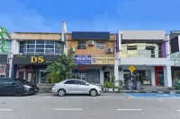 Maple Hotel Hotels in Bukit Indah