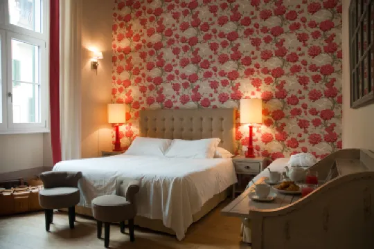 Nove Guest House Hotels near Basilica of Santa Croce in Florence