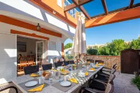 7+1 BEDROOM PRIVATE VILLA, HEATED POOL, GAMES, BBQ - Bungalow