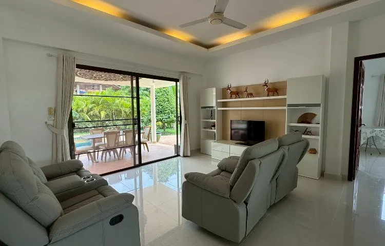 พูลวิลล่า