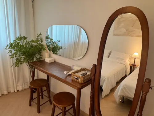 Best Location/6 People/Mangwon Market 3 Min./Hongdae 10 Min./Myeong-dong 20 Min.