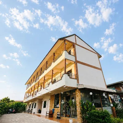 Phoemphoon 1 Hotel Hotels near Wat Suan Tan