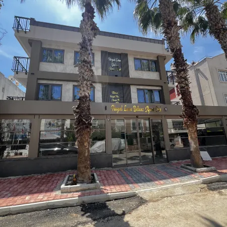 HAYAL LARA DELUXE OTEL Отели рядом с достопримечательностью «Эски Лара»