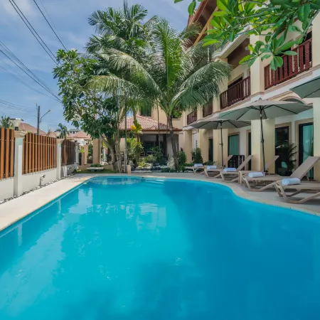 Westkey Patong Hotel