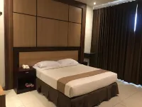 M One Hotel & Resort - breakfast