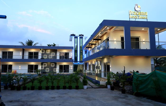 Prasanna Beach Resort - 150 meters to Kihim Beach