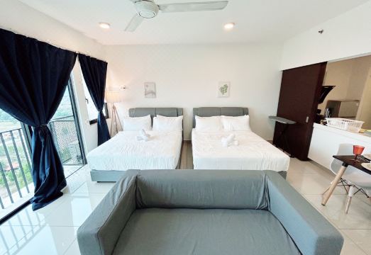 Trefoil by Manhattan Group