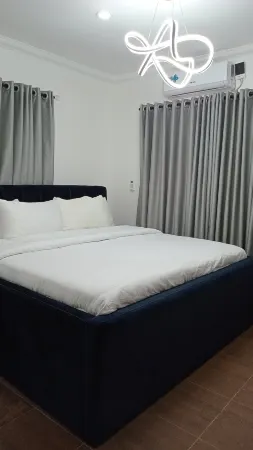 Fryburg Luxury Hotels & apartment Отели рядом с достопримечательностью «Oniru Private Beach»