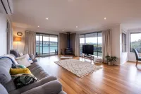 Stones Throw Hotels in Sorell