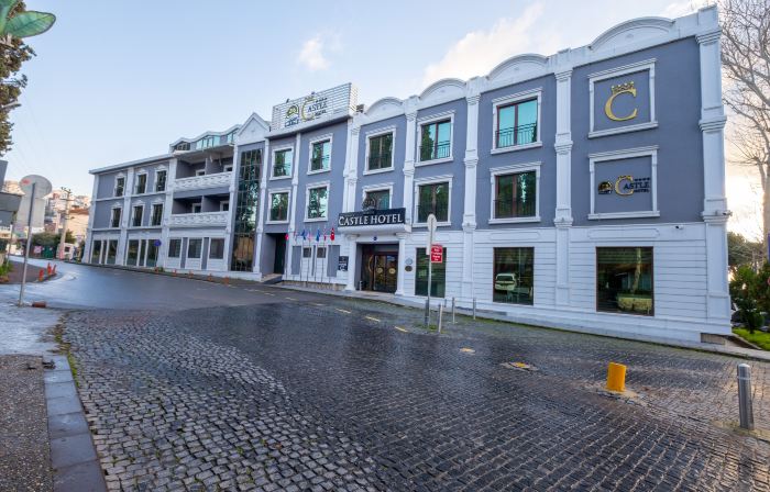216 Castle Hotel
