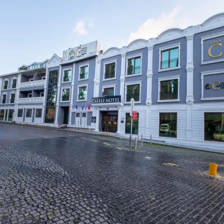 216 Castle Hotel