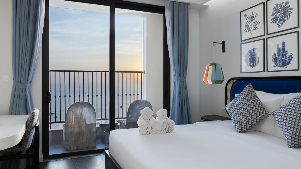 Atermis Regency Hillside Phu Quoc- Sea & Fireworks View- Gym & Pool Access