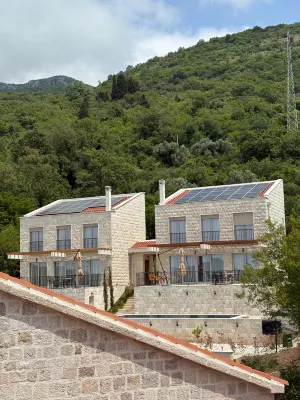 Becici Hills Adriatic Villas โรงแรมใน
