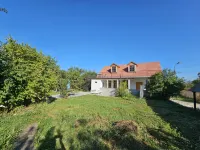 Dsegh Village House with Terrace & Pizza oven Hotels in 