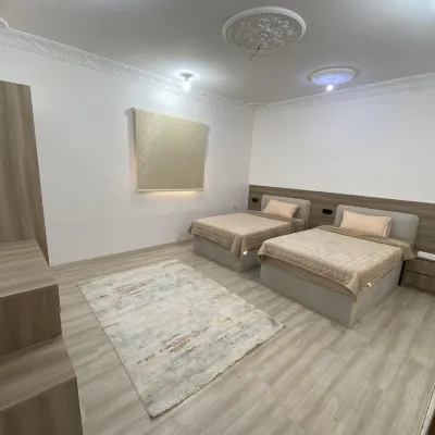 Premium 2-Bedroom Apartment with Living Room, Kitchen & Private Bathroom in Al Mabouth – A5 鄰近麦地那站的酒店