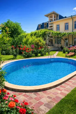 Hotel Latif Samarkand - مسبح