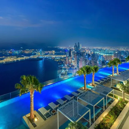 Luxury Hotel Da Nang - Bay Views & 24K Infinity Pool