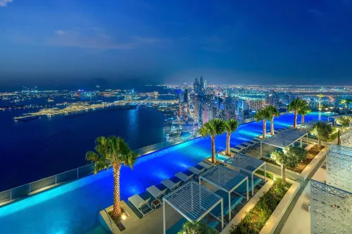 Luxury Hotel Da Nang - Bay Views & 24K Infinity Pool - spa