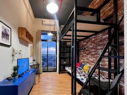 Stylish Studio Dave Apt Depok w/ Pool by 2ndHome