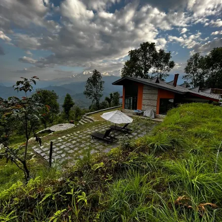 Deumadi Mountain Cottage