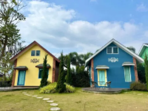 พนอคอฟฟี่เฮ้าส์ โรงแรมในอำเภอ แม่จัน