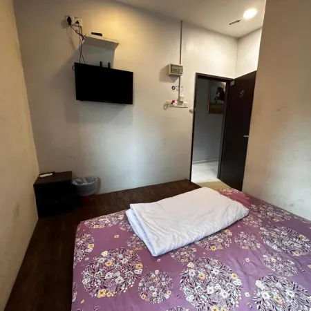 OYO 91242 Muar Golden Horse Hotel