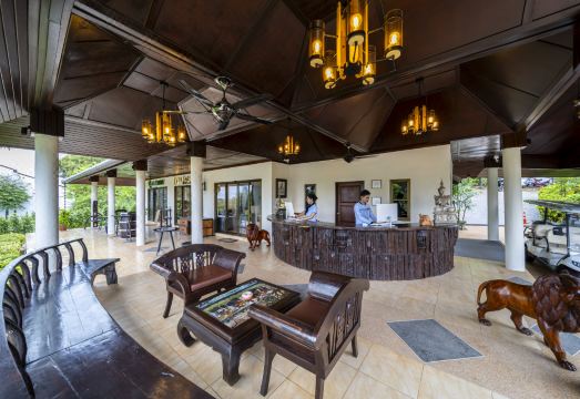 스미스 & 애피의 차웽 베이 뷰 리조트 전망