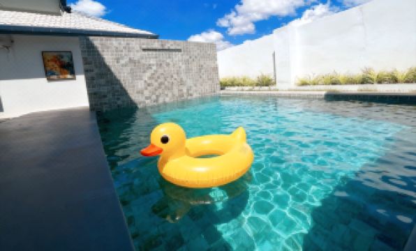 Pattaya Zhongtian Beach Villa / Close to the Beach / 4 Bedrooms 5 Bathrooms 2 Living Rooms