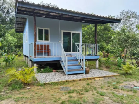 Baan Tawan Homestay Koh Kood Hotels near Ao Phrao Beach