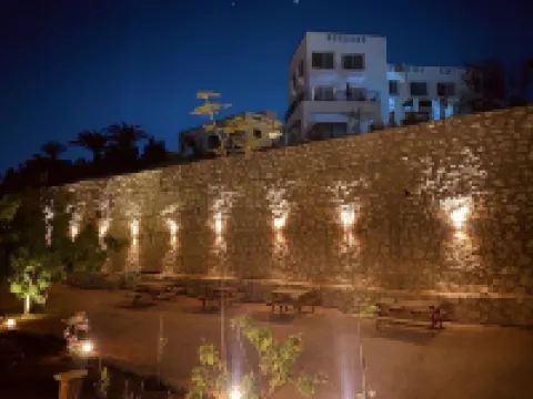 阿德倫亞林海灘酒店-壯麗海景 鄰近SOHO Square Sharm El Sheikh的酒店