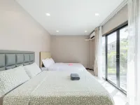 4-Bedroom Pool Villa with Private Pool in Pattaya Hotels near Wat Khao Din Temple